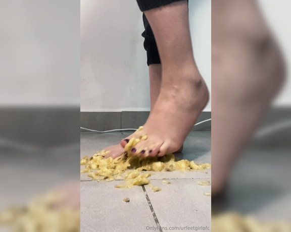 Goddess Ana aka urfeetgirlofc Foot Fetish - 05-02-2024 OnlyFans Video - I prepared something for you to eat love