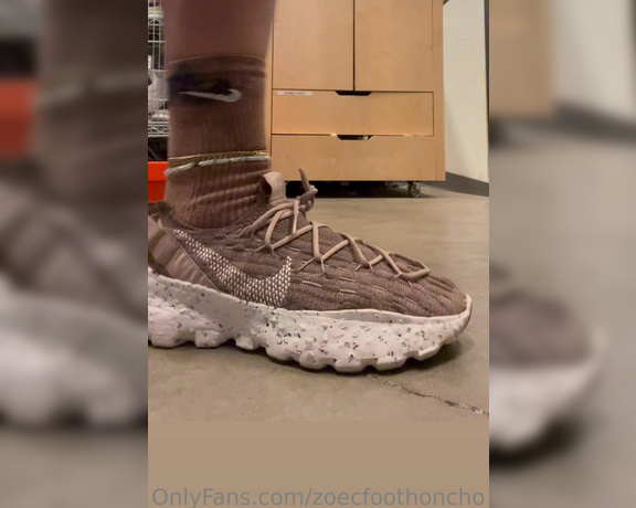 HONCHO aka thefthoncho Foot Fetish - 09-21-2022 OnlyFans Video - Size 10 crushing box