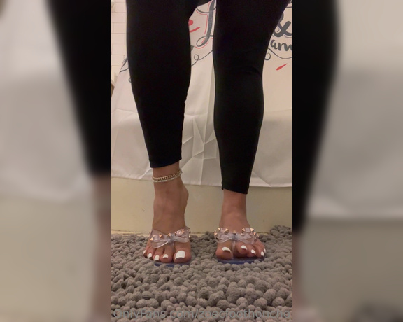 HONCHO aka thefthoncho Foot Fetish - 12-05-2022 OnlyFans Video - Clear sandal tease