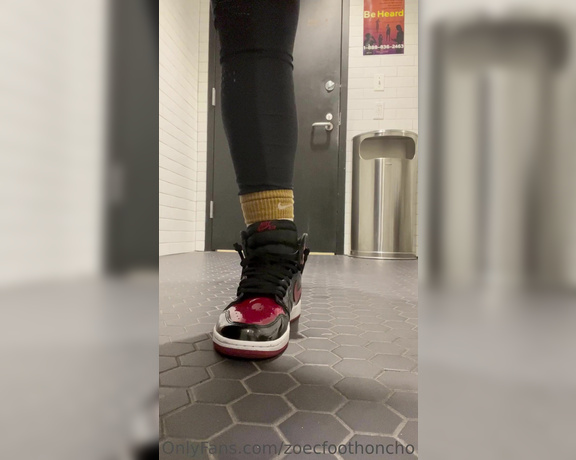 HONCHO aka thefthoncho Foot Fetish - 09-25-2022 OnlyFans Video - Little tease at work