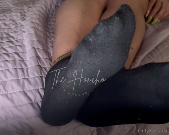 HONCHO aka thefthoncho Foot Fetish - 06-04-2024 OnlyFans Video - Stinky sock play