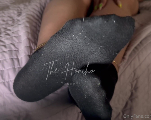 HONCHO aka thefthoncho Foot Fetish - 06-04-2024 OnlyFans Video - Stinky sock play