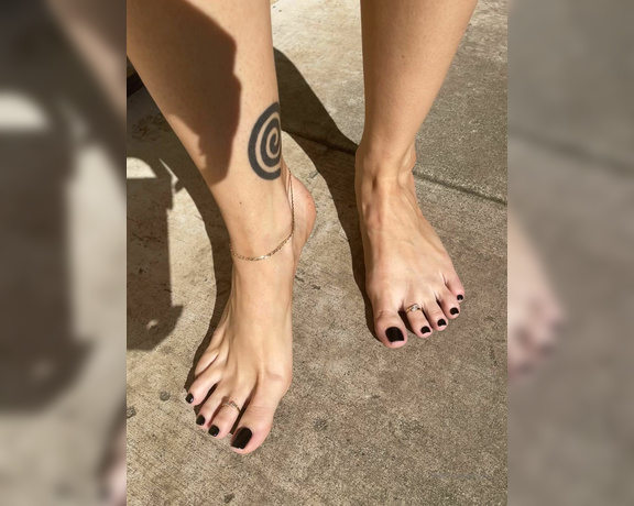 Rose Darling aka gl0ryt0ez Foot Fetish - 04-12-2022 OnlyFans Video - New pedi