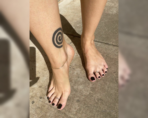 Rose Darling aka gl0ryt0ez Foot Fetish - 04-12-2022 OnlyFans Video - New pedi