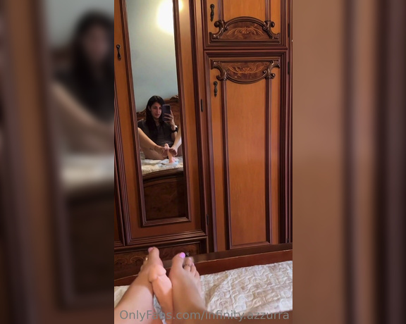 Sofia Ana Infinity aka infinityazzurra Foot Fetish - 07-17-2023 OnlyFans Video - Fa caldo oggi Rilassati, guardami e lascia fare tutto ai miei piedi Its hot today You