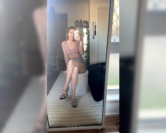 Rose Darling aka gl0ryt0ez Foot Fetish - 05-31-2022 OnlyFans Video - Im such a tease