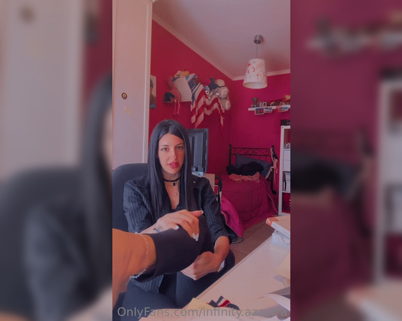 Sofia Ana Infinity aka infinityazzurra Foot Fetish - 07-19-2023 OnlyFans Video - Cose da non dire o fare durante un colloquio di lavoro Things not to say or