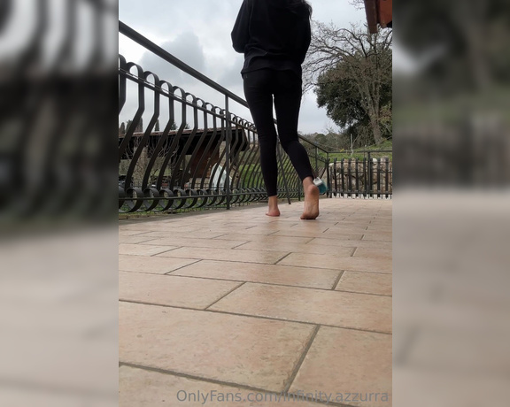 Sofia Ana Infinity aka infinityazzurra Foot Fetish - 07-20-2023 OnlyFans Video - Tanto se mi si sporcano i piedi, ci siete voi a ripulirmeli  If my feet