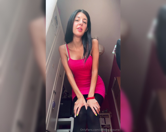 Sofia Ana Infinity aka infinityazzurra Foot Fetish - 10-07-2023 OnlyFans Video - Amo vederti lì in basso, mi fai venir voglia di metterti i piedi in faccia e