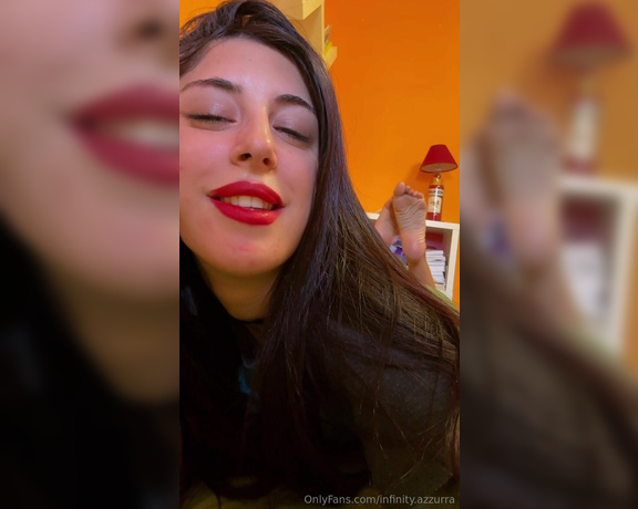 Sofia Ana Infinity aka infinityazzurra Foot Fetish - 10-05-2023 OnlyFans Video - Sono a casa che mi annoio   Video the pose di 4 minuti  Che