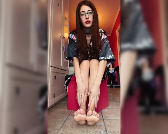 Sofia Ana Infinity aka infinityazzurra Foot Fetish - 11-16-2023 OnlyFans Video - Fai quello che ti dico cagnolino , poi segati , e  sul pavimento per me