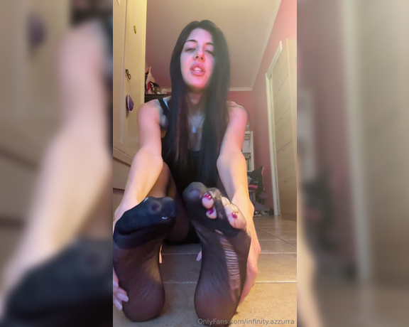 Sofia Ana Infinity aka infinityazzurra Foot Fetish - 12-28-2023 OnlyFans Video - Lei in vacanza con lui a scoparsi laltro e tu a casa da solo a sbrodolare