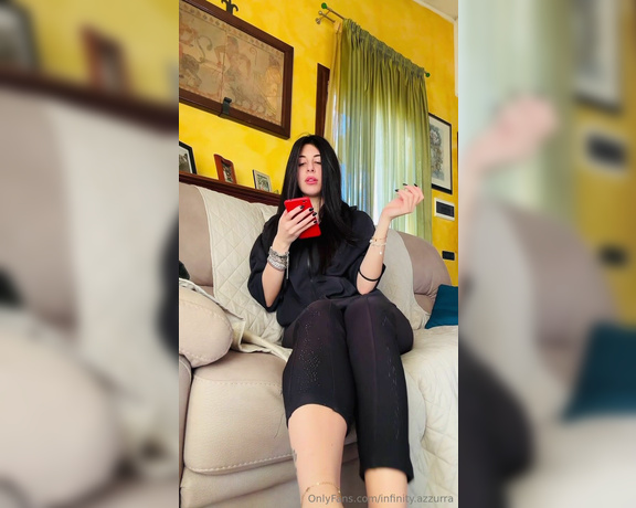 Sofia Ana Infinity aka infinityazzurra Foot Fetish - 03-08-2024 OnlyFans Video - Nel mio relax Muovo i piedi davanti la telecamera, mentre mi faccio i cavoli miei