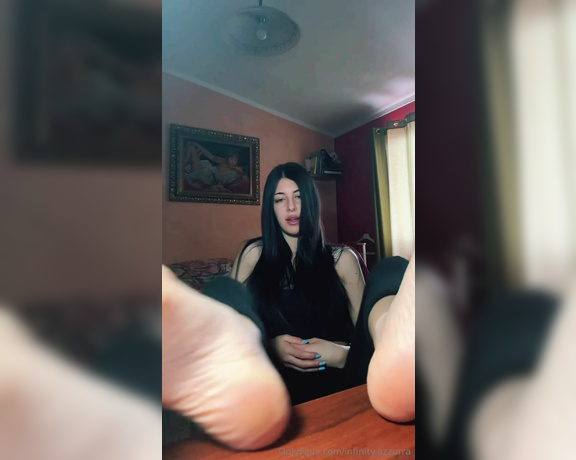 Sofia Ana Infinity aka infinityazzurra Foot Fetish - 04-17-2024 OnlyFans Video - Lavoro troppo e mi stanco al pc, ora ho solo bisogno di rilassarmi un po Mi