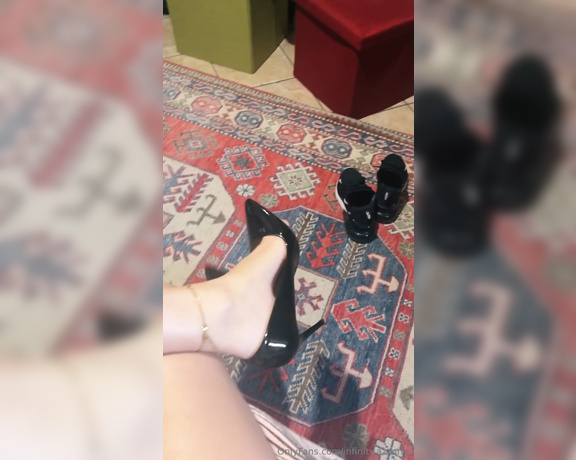 Sofia Ana Infinity aka infinityazzurra Foot Fetish - 03-15-2024 OnlyFans Video - Mi chiedeva un dangling con i tacchi il mio amico Lo condivido con voiche so che