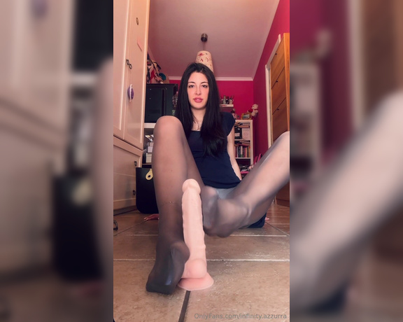 Sofia Ana Infinity aka infinityazzurra Foot Fetish - 10-16-2024 OnlyFans Video - Ti faccio un bel footjob con le collant e poi me le sfilo  Mmmquanto ti