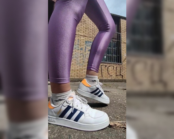 Foot Goddess Mia aka footgoddessmia Foot Fetish - 08-17-2024 OnlyFans Video - In front of the gym