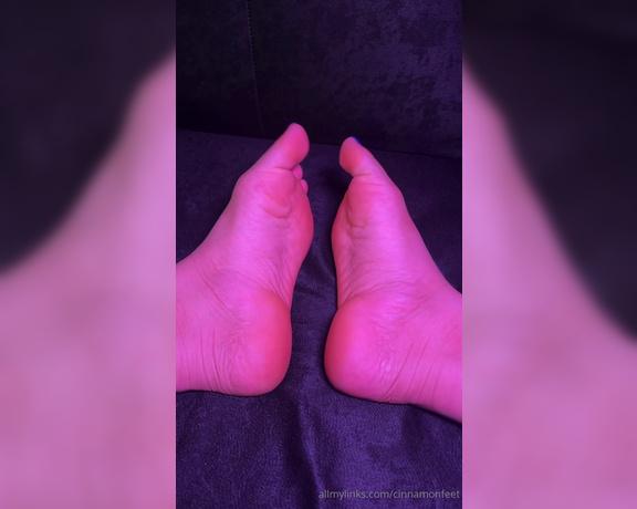 Goddess Cinnamon aka cinnamonfeet2 Foot Fetish - 07-01-2024 OnlyFans Video - Ready for you