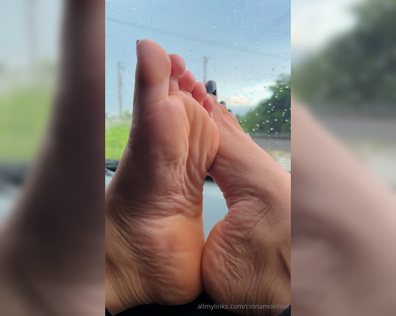 Goddess Cinnamon aka cinnamonfeet2 Foot Fetish - 09-01-2024 OnlyFans Video - I love it when you worship my feet in the car where will you start this