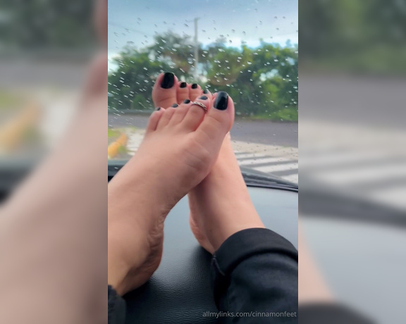 Goddess Cinnamon aka cinnamonfeet2 Foot Fetish - 09-01-2024 OnlyFans Video - I love it when you worship my feet in the car where will you start this