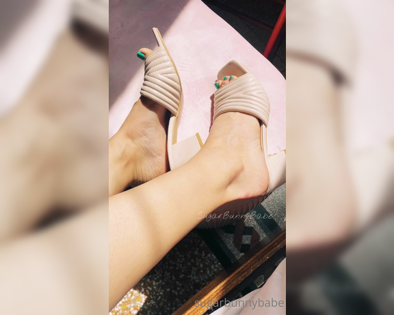 Miss Bunny aka sugarbunnybabe Foot Fetish - 05-04-2021 OnlyFans Video - In case you didnt know