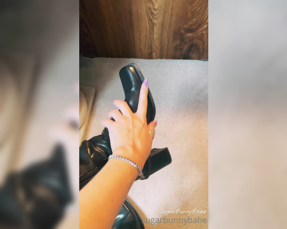 Miss Bunny aka sugarbunnybabe Foot Fetish - 10-01-2021 OnlyFans Video - These ball crushers are wrecking your wallet this payday, my little boot slut