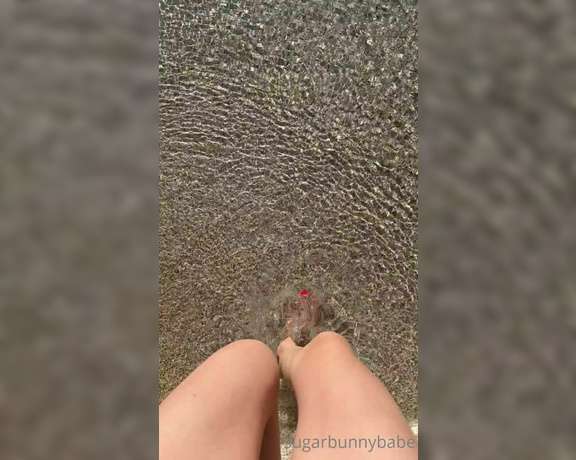 Miss Bunny aka sugarbunnybabe Foot Fetish - 07-09-2023 OnlyFans Video - Pretty, pedicured toes going for a dip