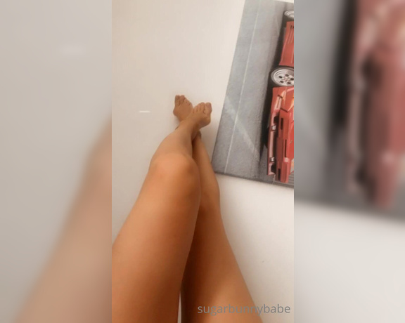 Miss Bunny aka sugarbunnybabe Foot Fetish - 08-01-2020 OnlyFans Video - Time to submit to the perfection of these perfect feet