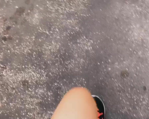 Miss Bunny aka sugarbunnybabe Foot Fetish - 08-20-2020 OnlyFans Video - I just went for a long run in my dirty, old sneakers