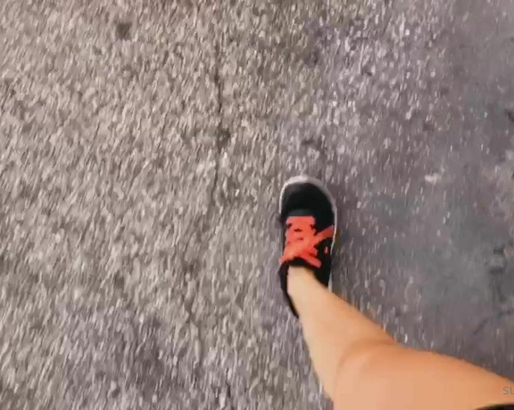 Miss Bunny aka sugarbunnybabe Foot Fetish - 08-20-2020 OnlyFans Video - I just went for a long run in my dirty, old sneakers