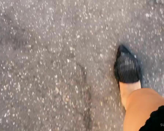 Miss Bunny aka sugarbunnybabe Foot Fetish - 08-21-2020 OnlyFans Video - Always match your toes to your outfit