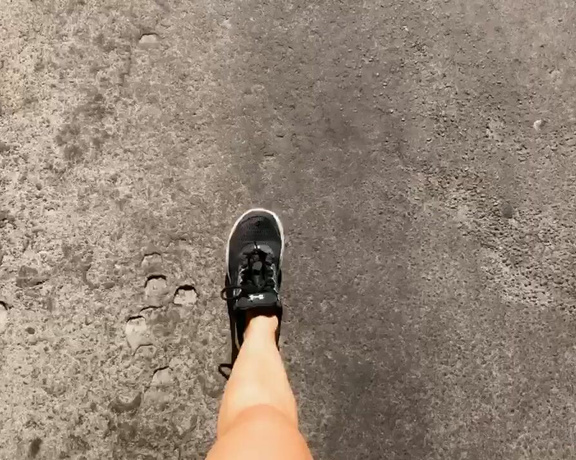 Miss Bunny aka sugarbunnybabe Foot Fetish - 08-27-2020 OnlyFans Video - Send for new sneakers for my precious feet