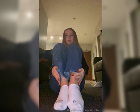 Angelisa Velvey aka angelisavelvey Foot Fetish - 06-08-2024 OnlyFans Video - on your knees for me, understood  haha