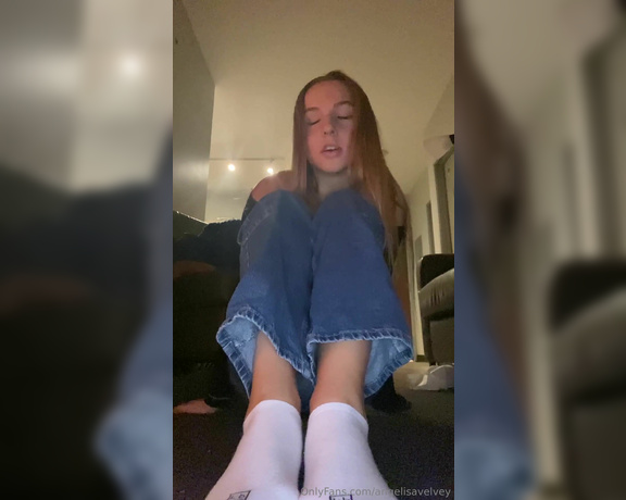 Angelisa Velvey aka angelisavelvey Foot Fetish - 06-08-2024 OnlyFans Video - on your knees for me, understood  haha