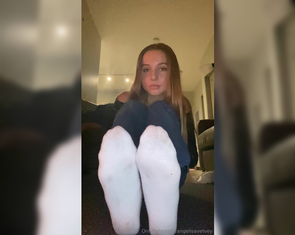 Angelisa Velvey aka angelisavelvey Foot Fetish - 06-08-2024 OnlyFans Video - on your knees for me, understood  haha