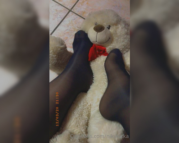 Nikykikka aka nikykikka Foot Fetish - 12-04-2020 OnlyFans Video - Play with