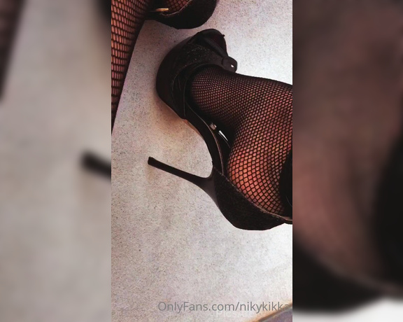 Nikykikka aka nikykikka Foot Fetish - 03-25-2021 OnlyFans Video - Show and