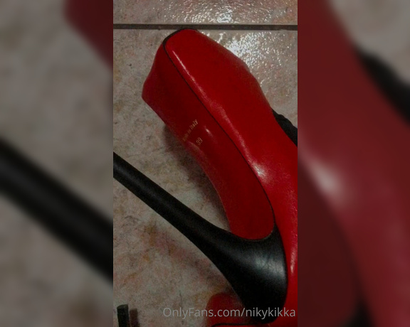 Nikykikka aka nikykikka Foot Fetish - 01-11-2022 OnlyFans Video - Red night