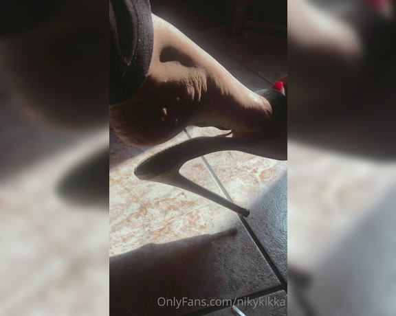 Nikykikka aka nikykikka Foot Fetish - 04-05-2022 OnlyFans Video - Sweet morning_2cv5