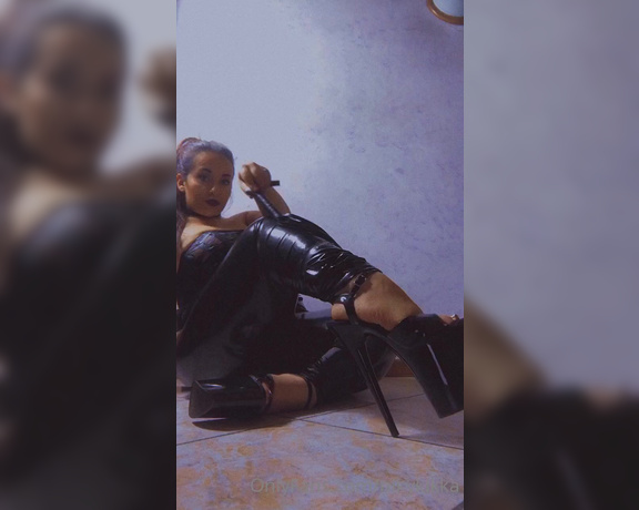 Nikykikka aka nikykikka Foot Fetish - 06-01-2022 OnlyFans Video - Leaked nikykikka 22795