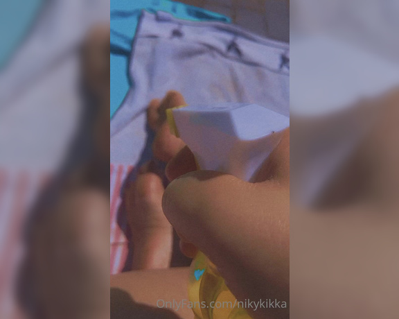 Nikykikka aka nikykikka Foot Fetish - 06-11-2022 OnlyFans Video - More water