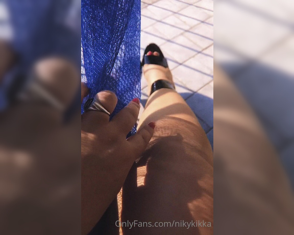 Nikykikka aka nikykikka Foot Fetish - 07-14-2022 OnlyFans Video - Sweet morning_z5p7