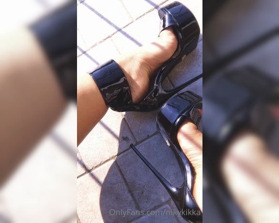 Nikykikka aka nikykikka Foot Fetish - 07-14-2022 OnlyFans Video - Sweet morning_z5p7