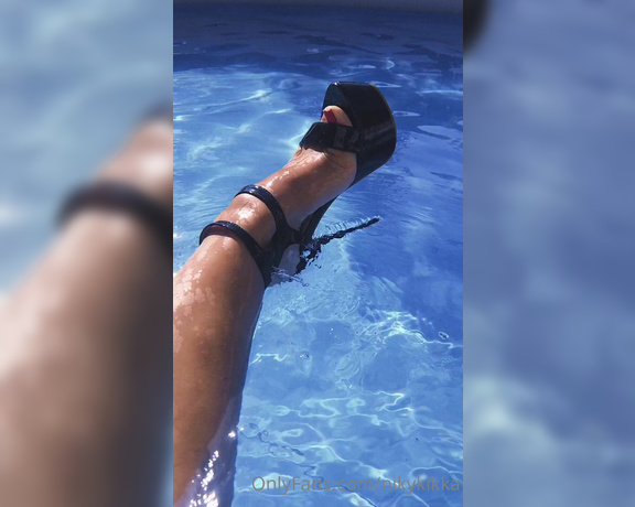 Nikykikka aka nikykikka Foot Fetish - 07-16-2022 OnlyFans Video - Swimming pool with baby perfect  Tell me if you like this content  Piscina con