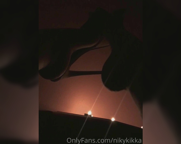 Nikykikka aka nikykikka Foot Fetish - 07-28-2022 OnlyFans Video - Rain and shadow