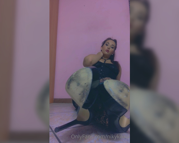 Nikykikka aka nikykikka Foot Fetish - 09-14-2022 OnlyFans Video - Little shoes