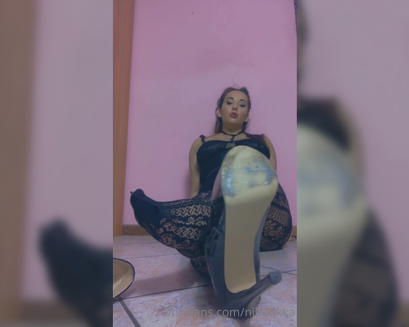 Nikykikka aka nikykikka Foot Fetish - 09-14-2022 OnlyFans Video - Little shoes