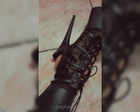 Nikykikka aka nikykikka Foot Fetish - 09-21-2022 OnlyFans Video - Sweet night_xj0q