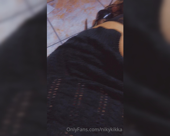 Nikykikka aka nikykikka Foot Fetish - 09-12-2022 OnlyFans Video - Stocking time