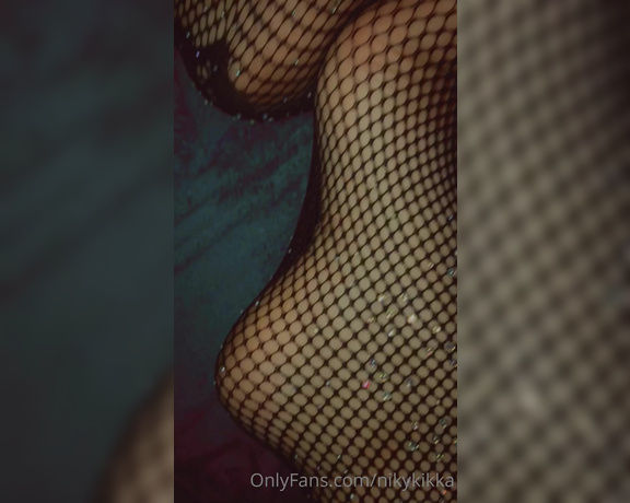 Nikykikka aka nikykikka Foot Fetish - 12-20-2022 OnlyFans Video - Sweet night_26m0